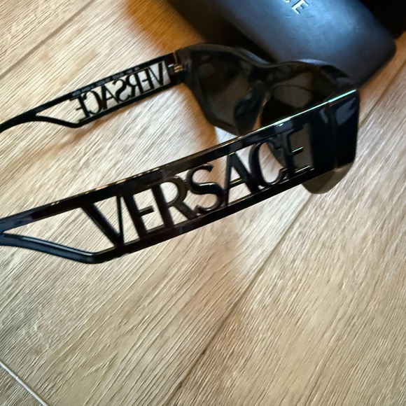 Versace Bold Black Sunglasses - Picture 3 of 5
